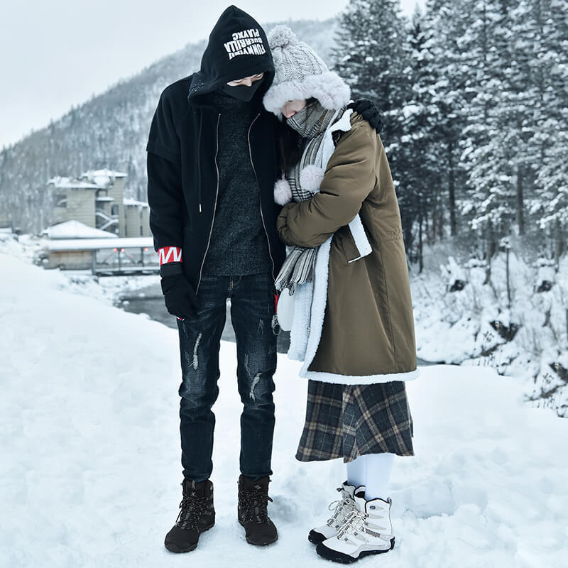 Outdoor snow boots