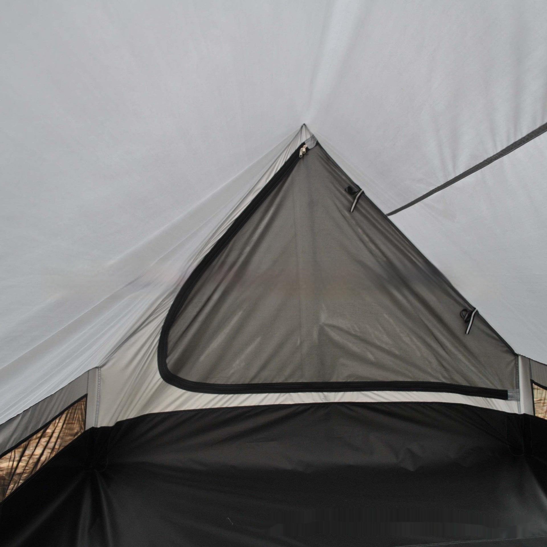 Pole-free Portable Cabin Tent